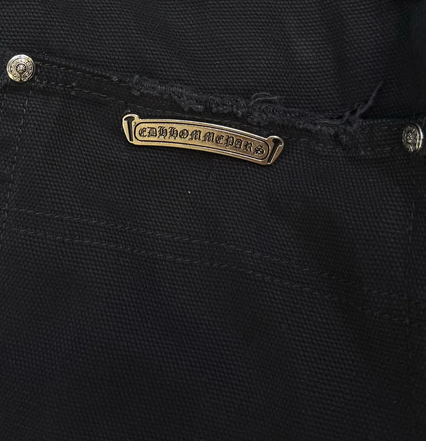 P510 chrome hearts limited series new city limited jeans Chrome Hearts city limited denim shorts vintage levis American made 501 505 517 base version remake Levis American made 501 base version imported sheepskin 925 silver remake Customers provide waist and pants length or height and weight The studio will select the most suitable base version for you to remake There are many people doing remakes in the market Don't belittle or comment The difference is visible to the naked eye See more and compare yourself #CHROME HEARTS Unisex style